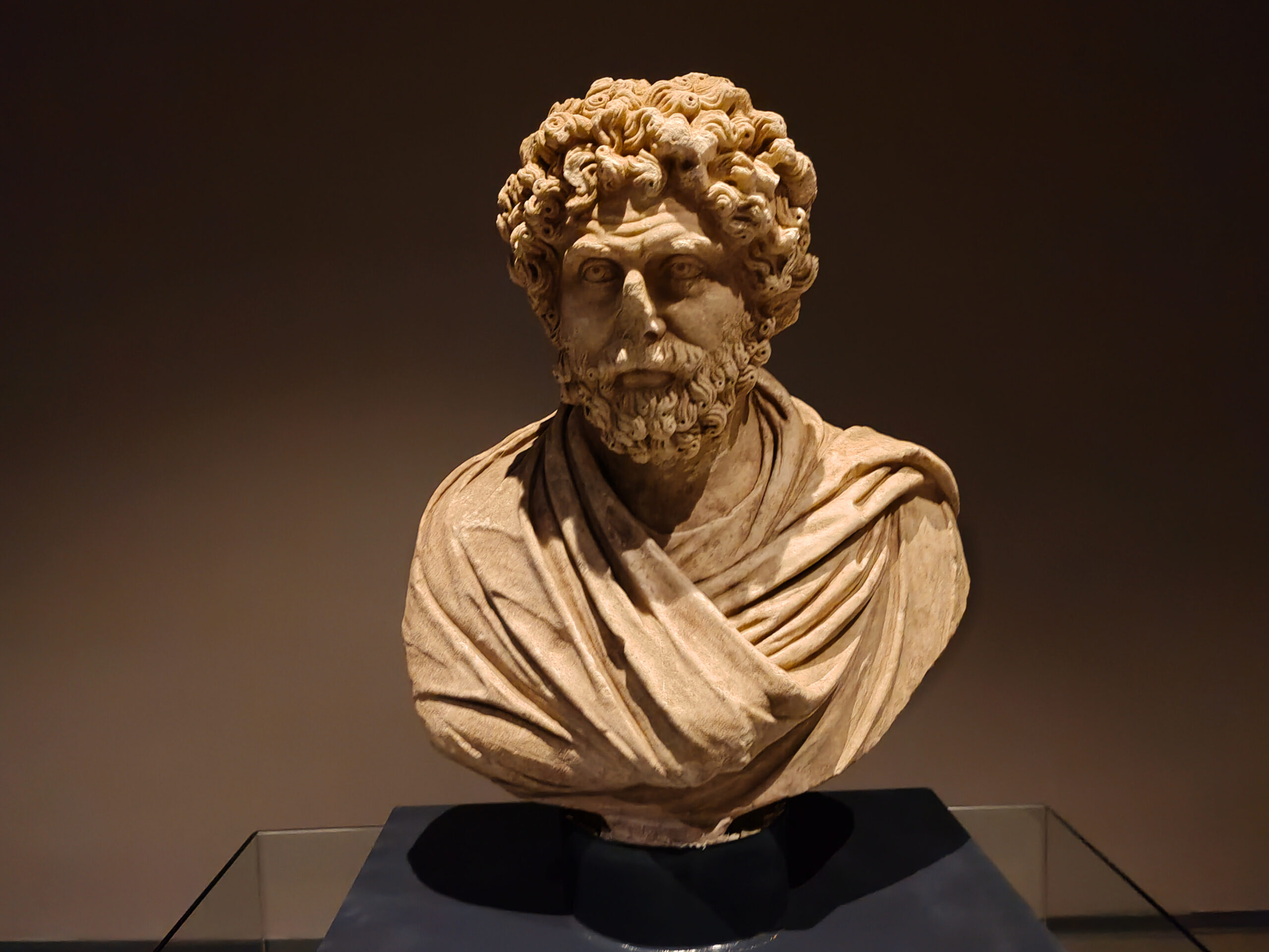 Roman Bust: The Face That Looks Nowhere