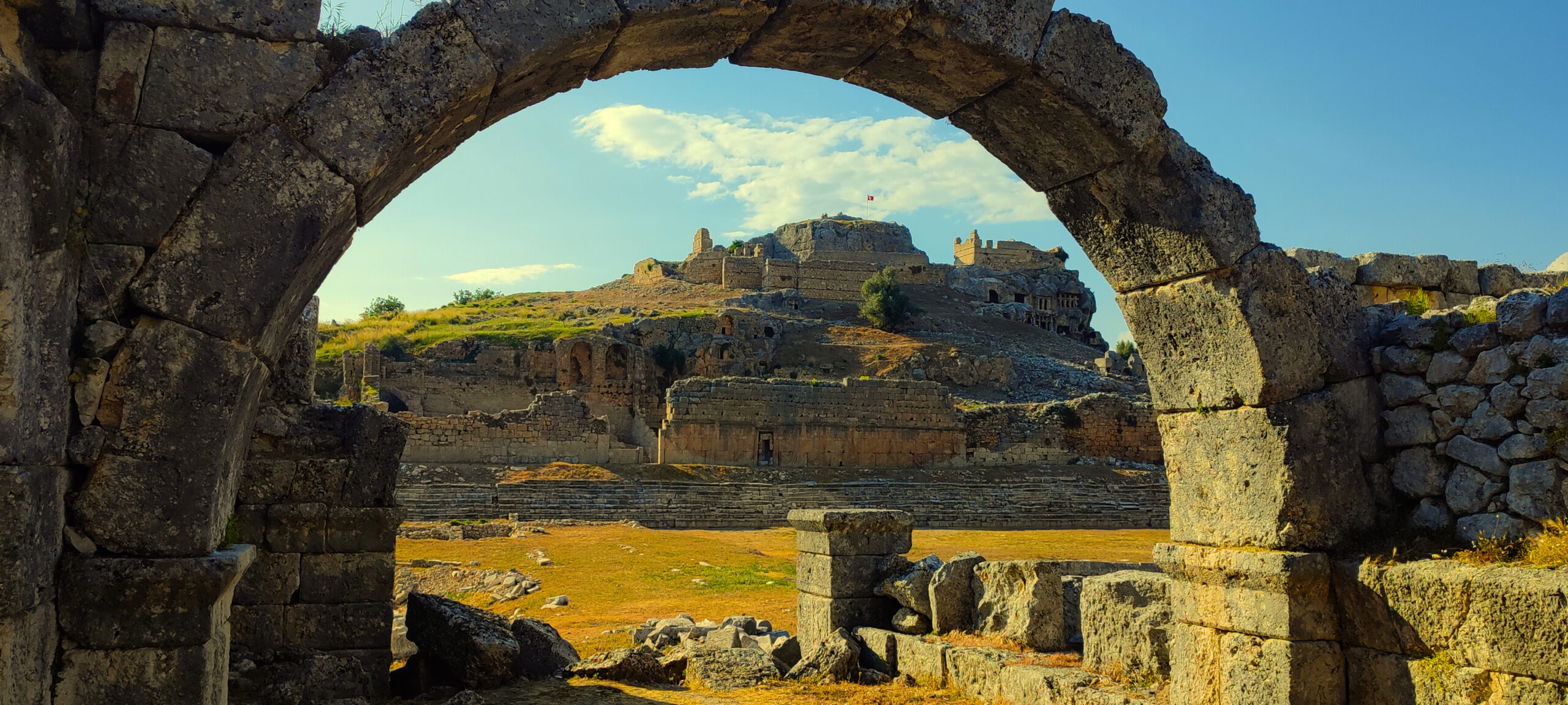 Megalithic Contour of Antalya: A Civilization Dismantled for Foundations